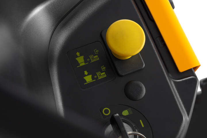 STIGA Benzin-Rasentraktor Tornado 398 M